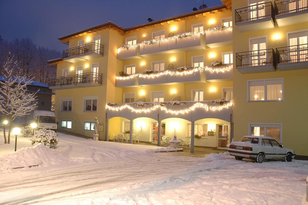 Hotel Daniela Levico Terme Extérieur photo