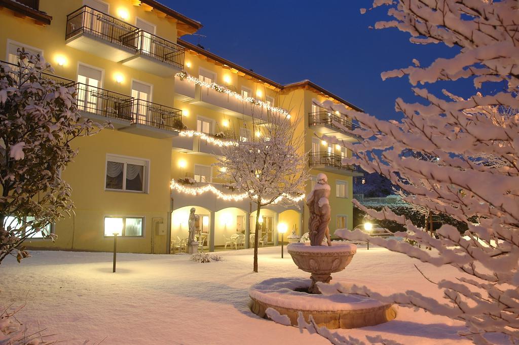Hotel Daniela Levico Terme Extérieur photo